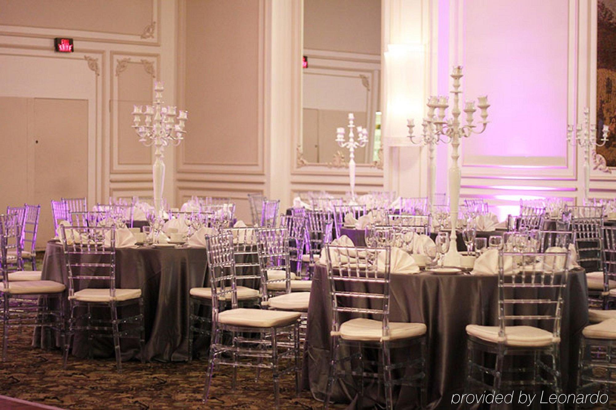 Hotel Chateauneuf Gatineau-Ottawa Гатино Экстерьер фото